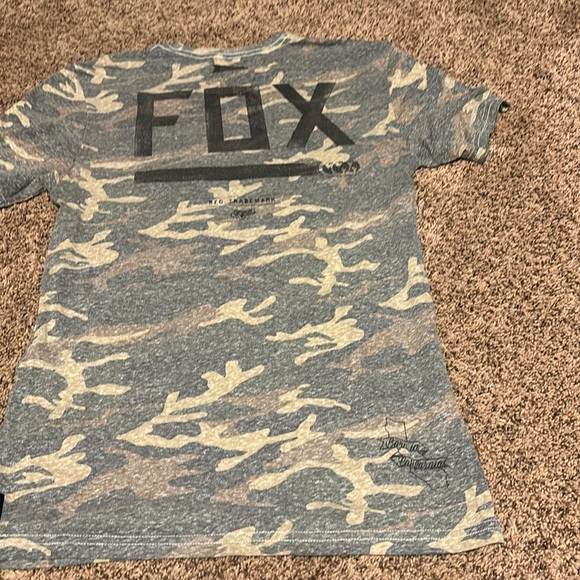FOX camo tshirt size medium slim fit - Picture 2 of 2